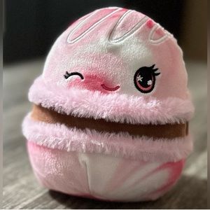 Squishmallow 5in Scented Strawberry Macaron